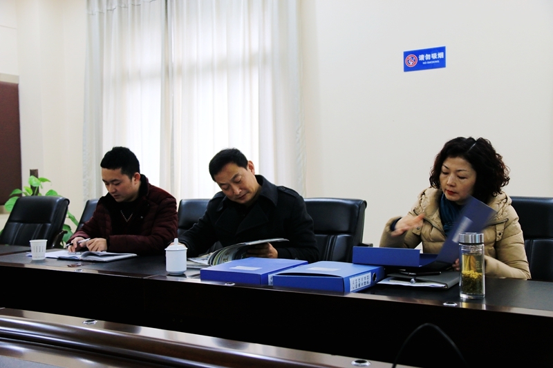 匯東股份接受高新區(qū)2013年廉政文化建設示范單位檢查驗收