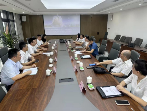 匯東商貿(mào)與中建西南院墻材公司、四川稚桐綠色材料公司簽署戰(zhàn)略合作